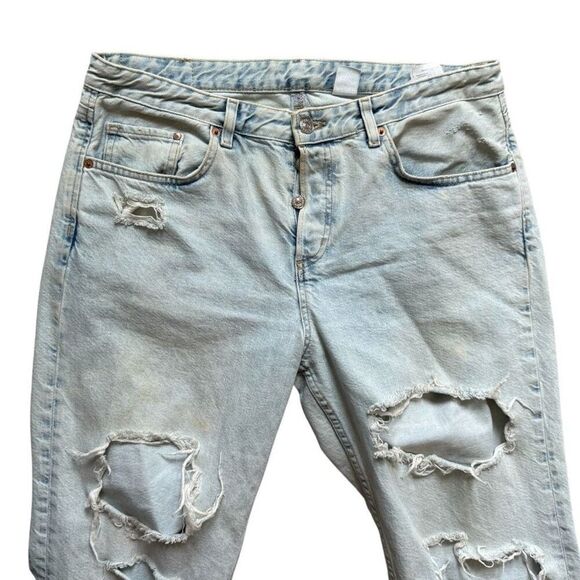 Womens H&M &DenimLight Wash Low Waist Distressed Boyfriend Jeans - Sz 31 - Picture 3 of 4
